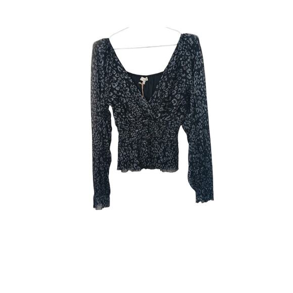 New Easel Black Metallic Animal Print Smocked Waist Blouse Sz L Long Sleeve - Picture 2 of 11